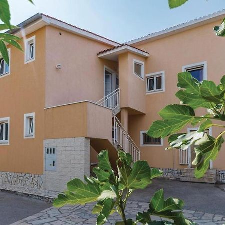 Valdebek 2 Apartment Пула Екстериор снимка