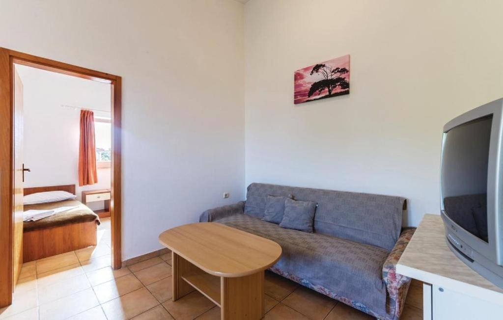 Valdebek 2 Apartment Пула Екстериор снимка